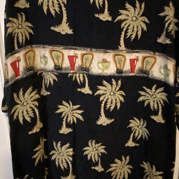 $5    Pierre Cardin Mens Palm Trees and Cocktails Shirt 🔥(MUST BE BUNDLED -3 +) - Picture 3 of 3